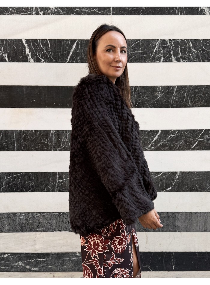 Longue cape de lapin tressée marron