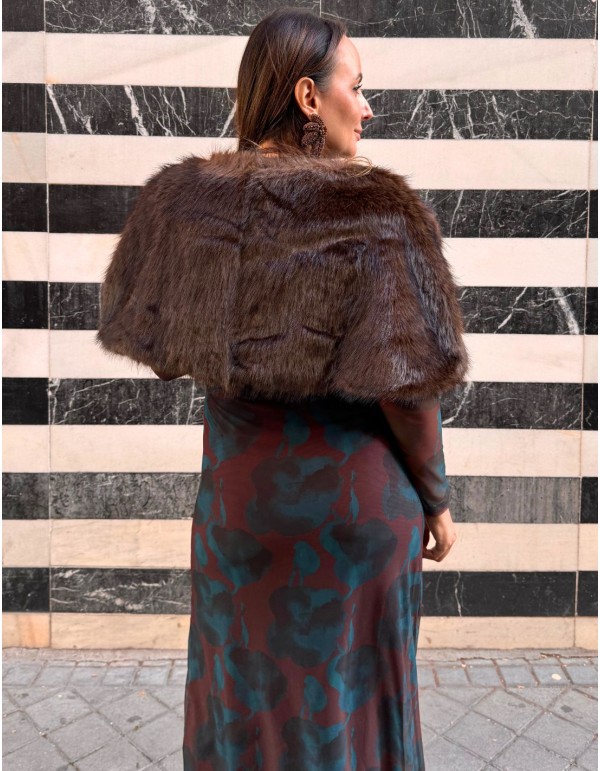 Dark brown short guest cape 2