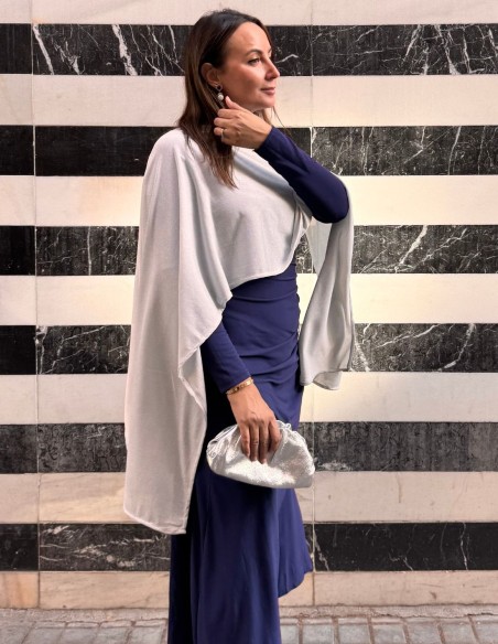 Capa fina plata con brillo para invitada para bodas Capa fina plata con brillo para invitada para bodas