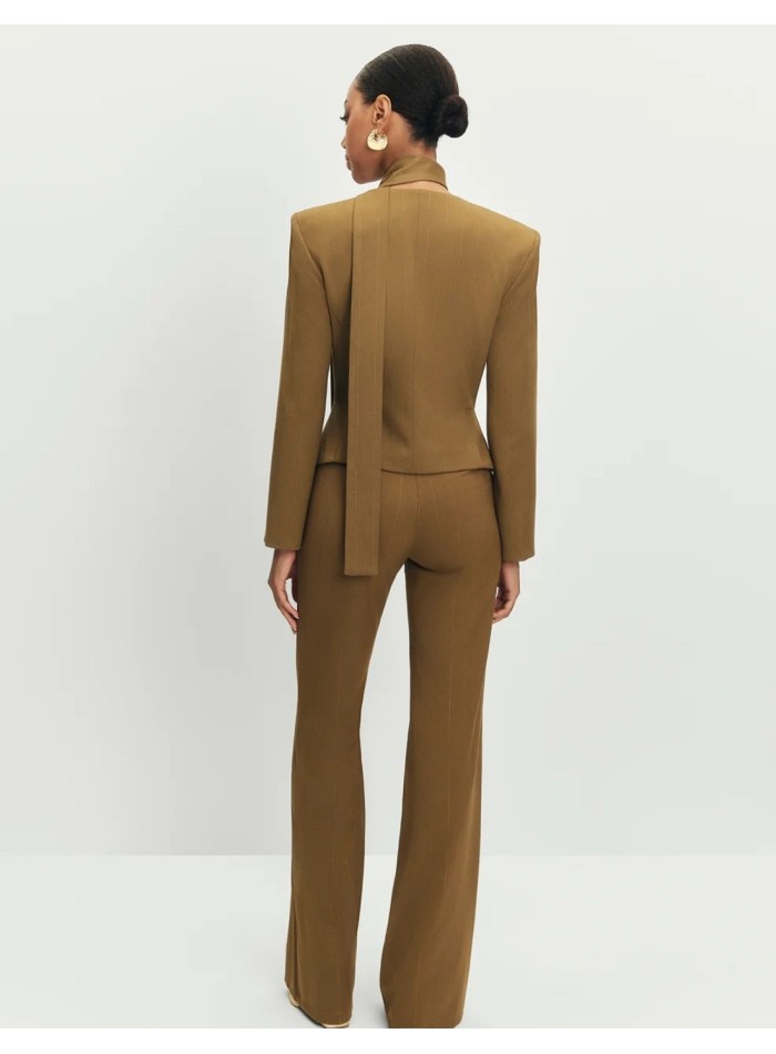 Green high-waisted, wide-legged pants