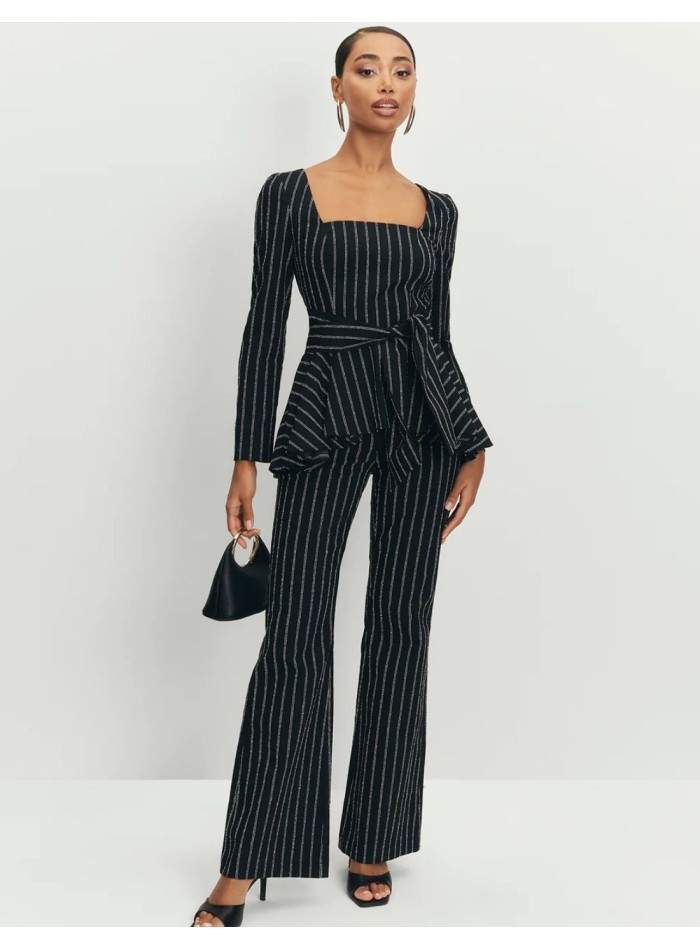 Pantalón negro de raya diplomática y corte bootcut