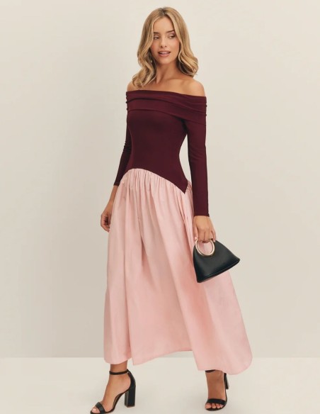 Robe de soirée midi aubergine et rose avec encolure bardot