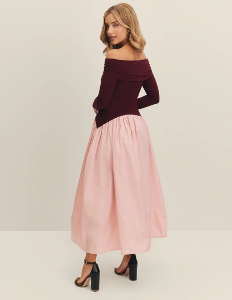 Robe de soirée midi aubergine et rose avec encolure bardot