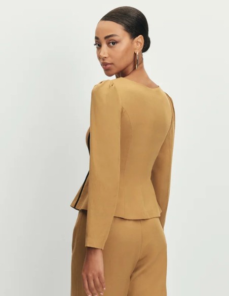 Mustard jacket with corset silhouette and sweetheart neckline
