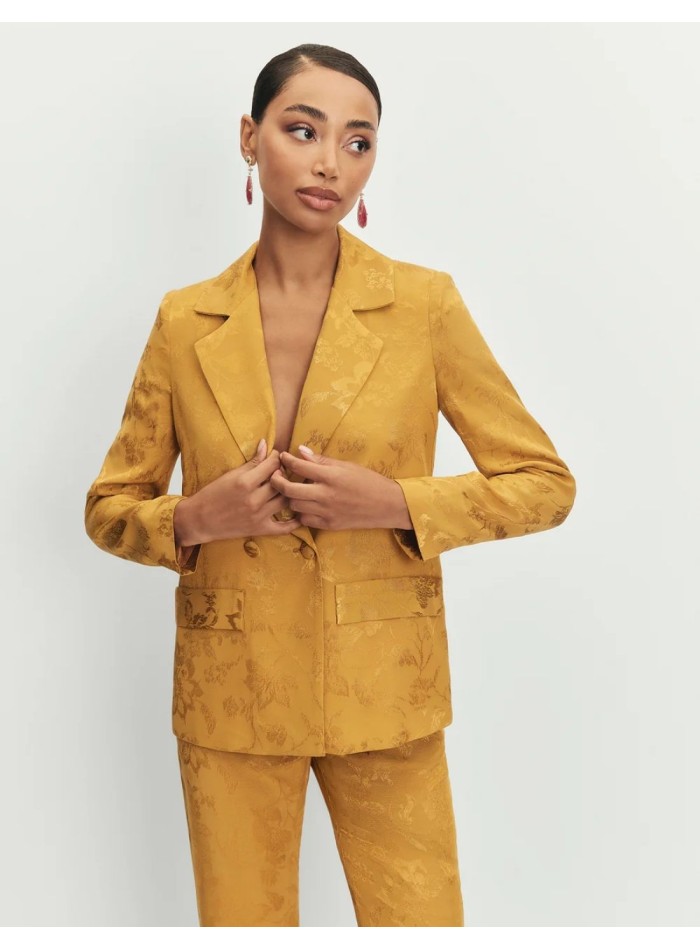 Blazer mostaza de jacquard con fajín y botones forrados