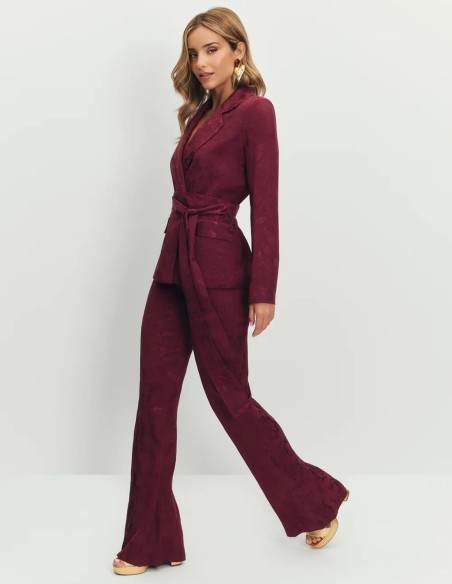 Pantalón de jacquard berenjena y silueta acampanada