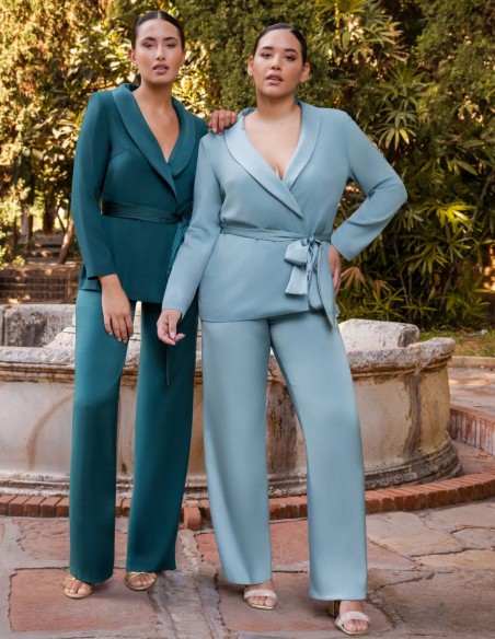 Veste de costume des invités avec laçage