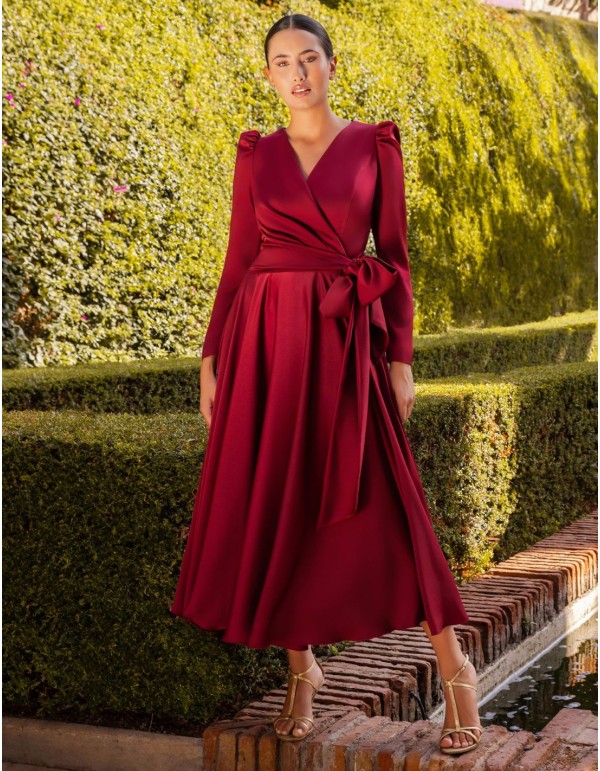 Midi guest dress with V-neckline and lacing 2