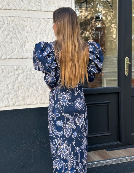 Vestido midi para invitada con manga francesa y estampado en tonos azules
