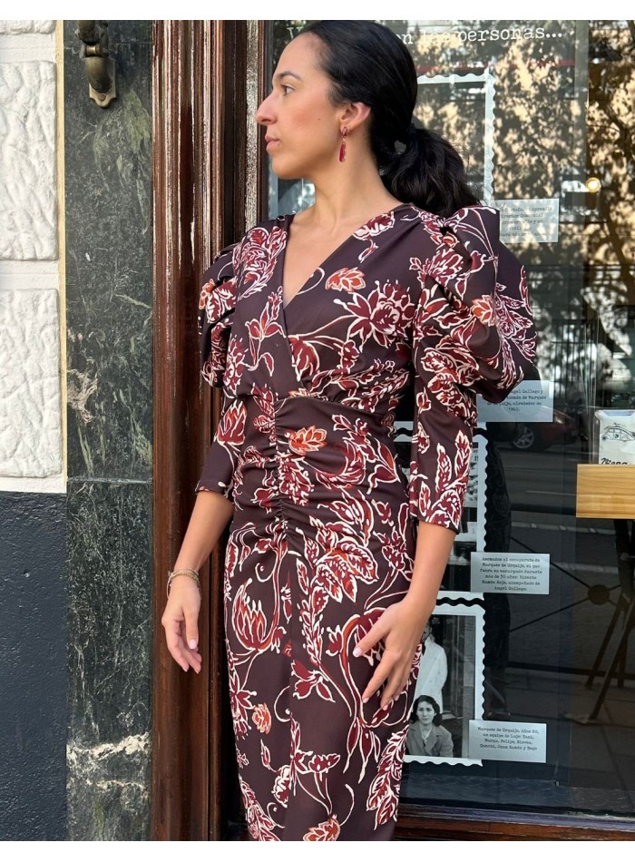 Robe midi imprimée dans les tons bruns