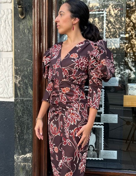 Vestido midi estampado en tonos marrones