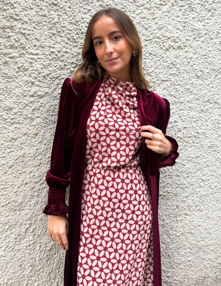 Kimono de invitada de terciopelo granate