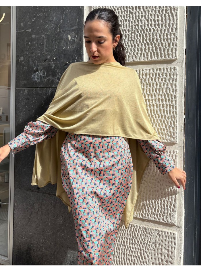 Cape de soirée courte et dorée avec paillettes