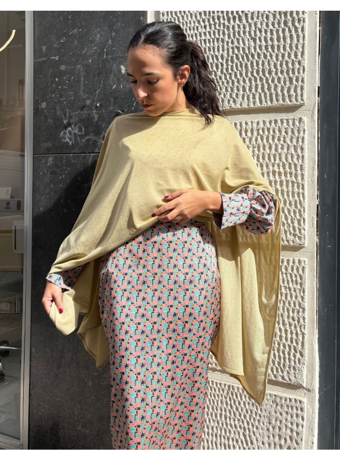 Cape de soirée courte et dorée avec paillettes