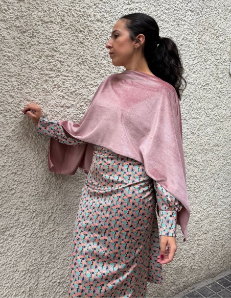 Short pink velvet guest cape with openings