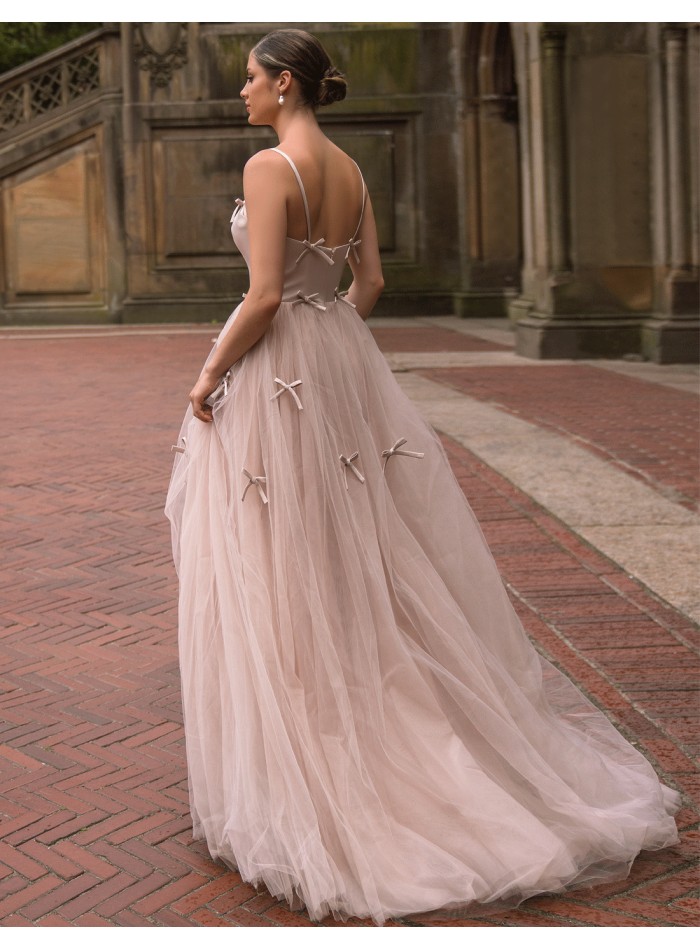Long party dress with bows and long tulle skirt