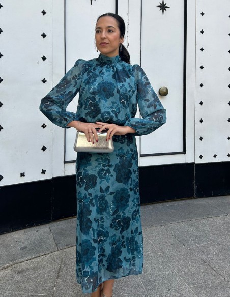 Parure d'invité avec imprimé bleu et tissu pailleté