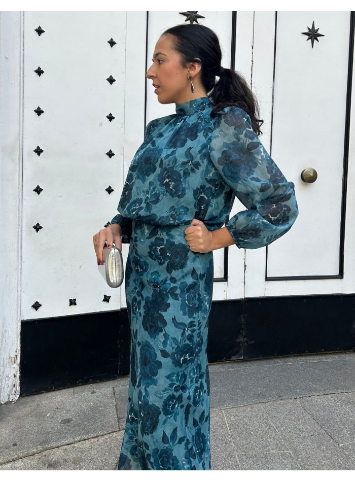 Guest ensemble with blue print and glitter fabric