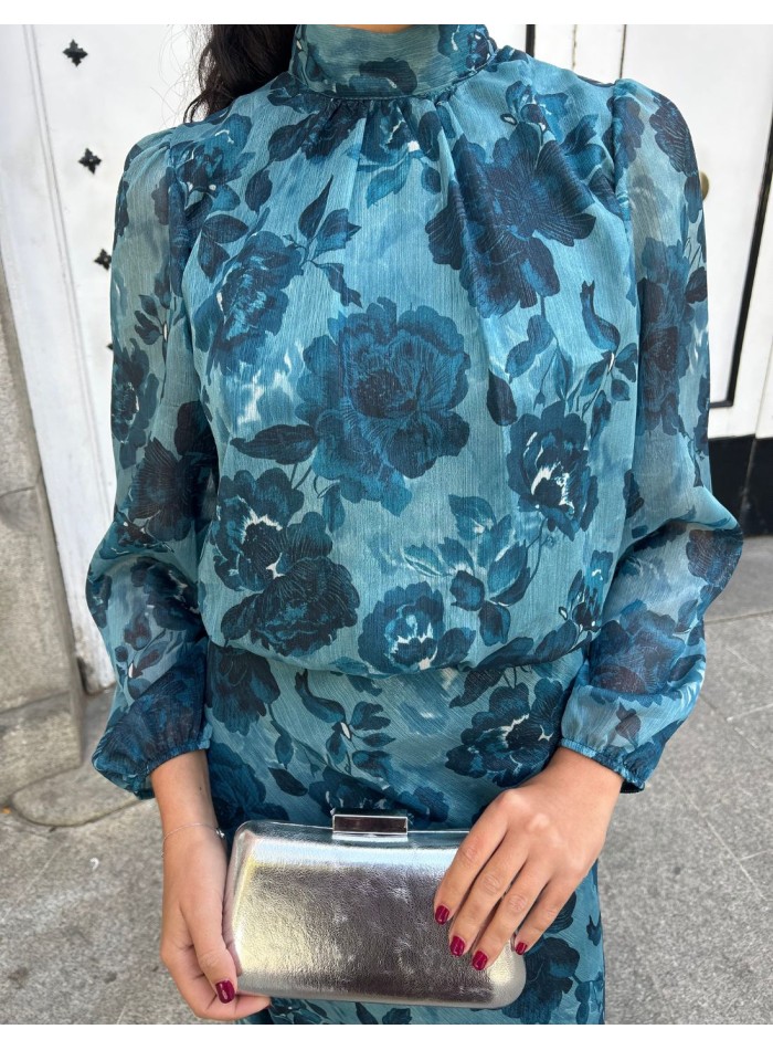 Guest ensemble with blue print and glitter fabric
