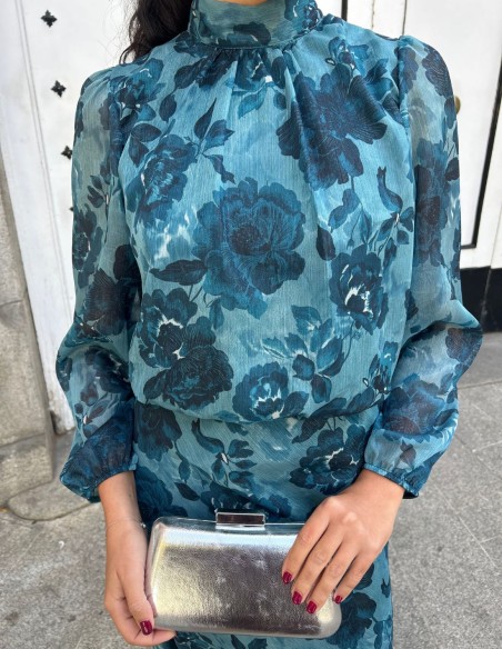 Guest ensemble with blue print and glitter fabric