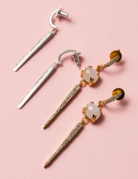 Boucles d'oreilles en argent avec pierre de lune et zircons