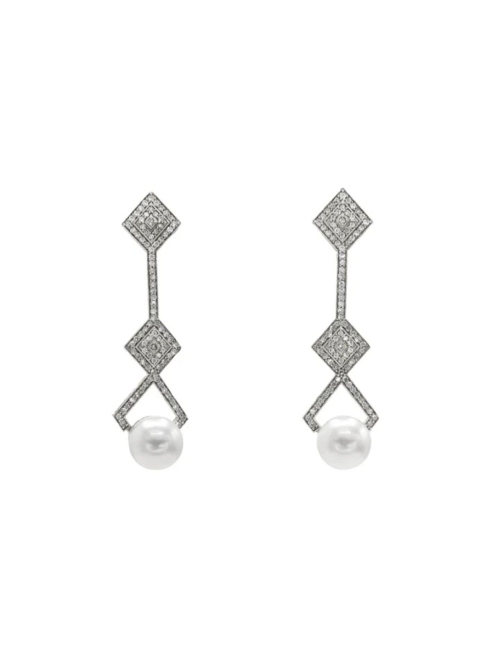 Pendientes en plata de formas geométricas con circonitas y perla