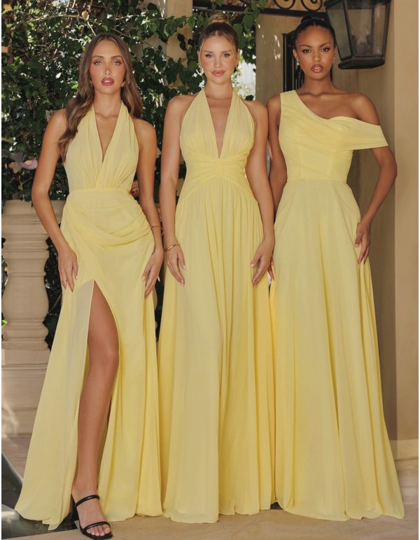 Robe de soirée longue avec encolure asymétrique et...