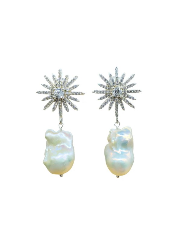 Pendientes largos de plata con diseño de estrella y perla barroca