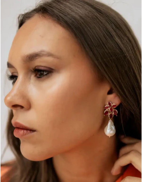 Earrings with flower design with stones and pearls 2