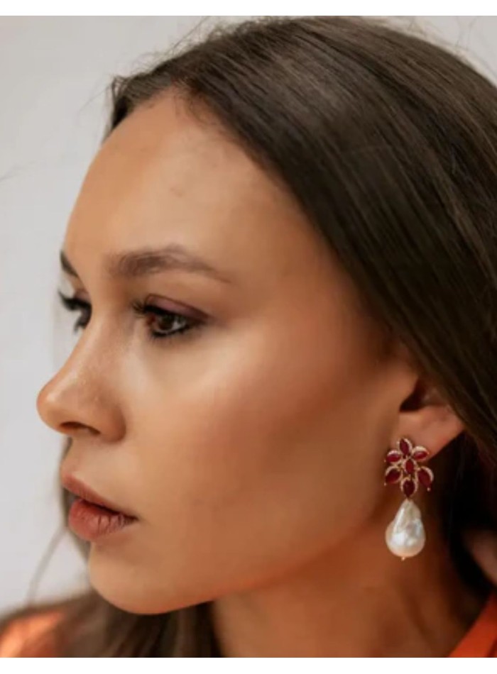 Boucles d'oreilles avec motifs de fleurs avec...