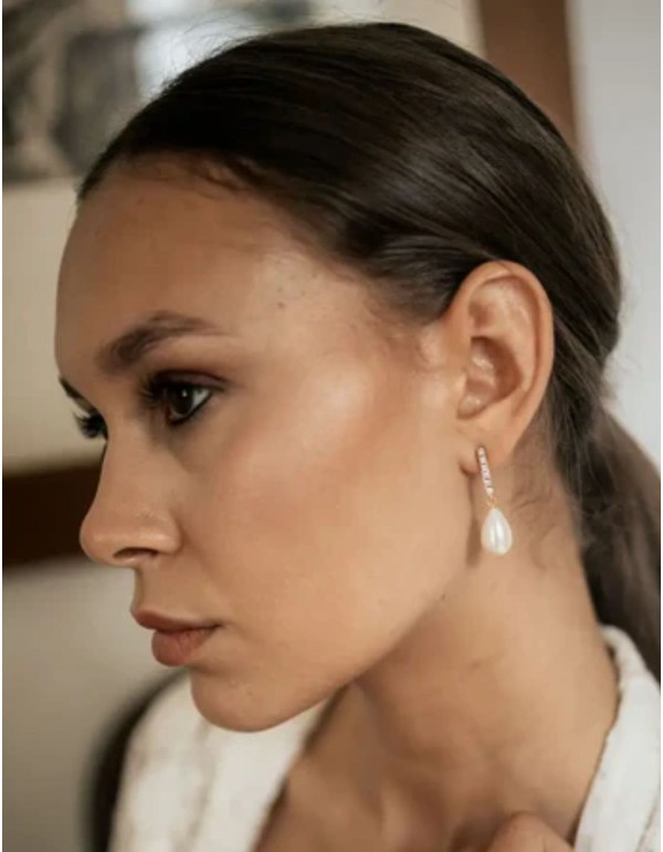 Long earrings with row of zirconia and pearls 2