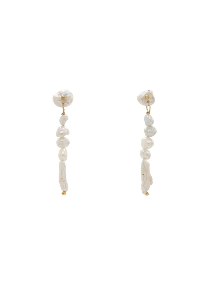 Long earrings with irregular pearls