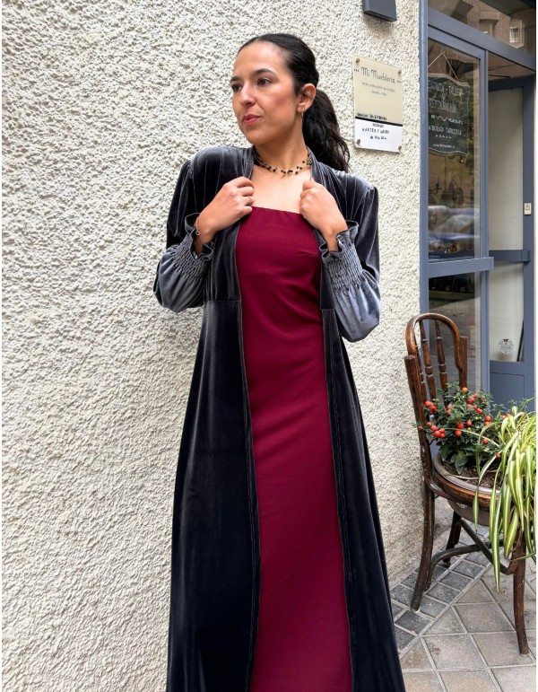 Kimono para evento de terciopelo color gris