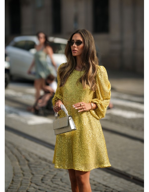 Vestido corto de lentejuelas con manga abullonada