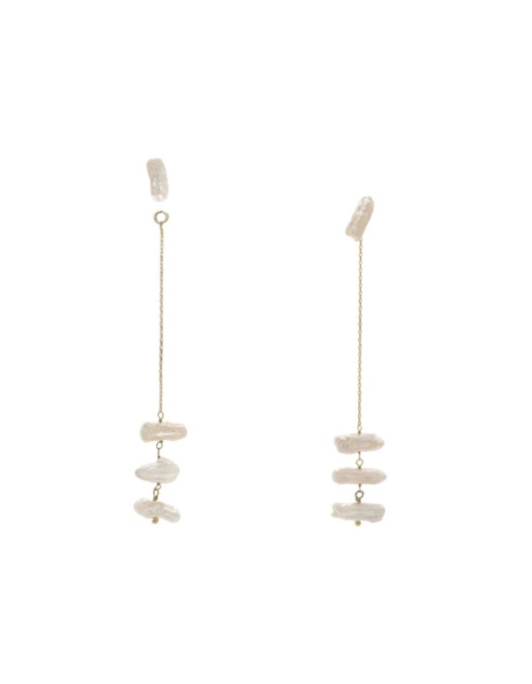 Pendientes largos con cadena y perlas irregulares