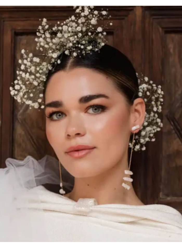 Long earrings with chain and irregular pearls