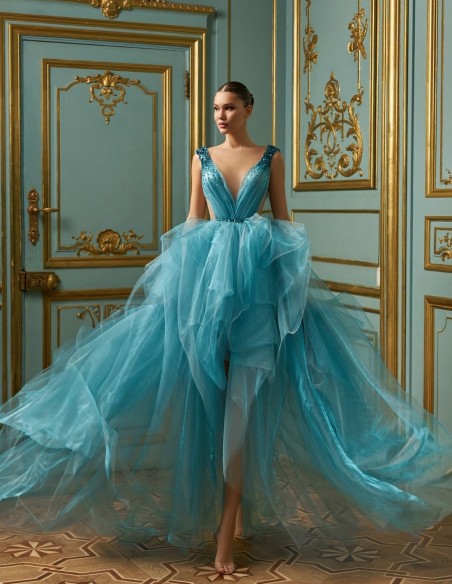 Vestido de fiesta de organza turquesa con bordado de pedrería para galas