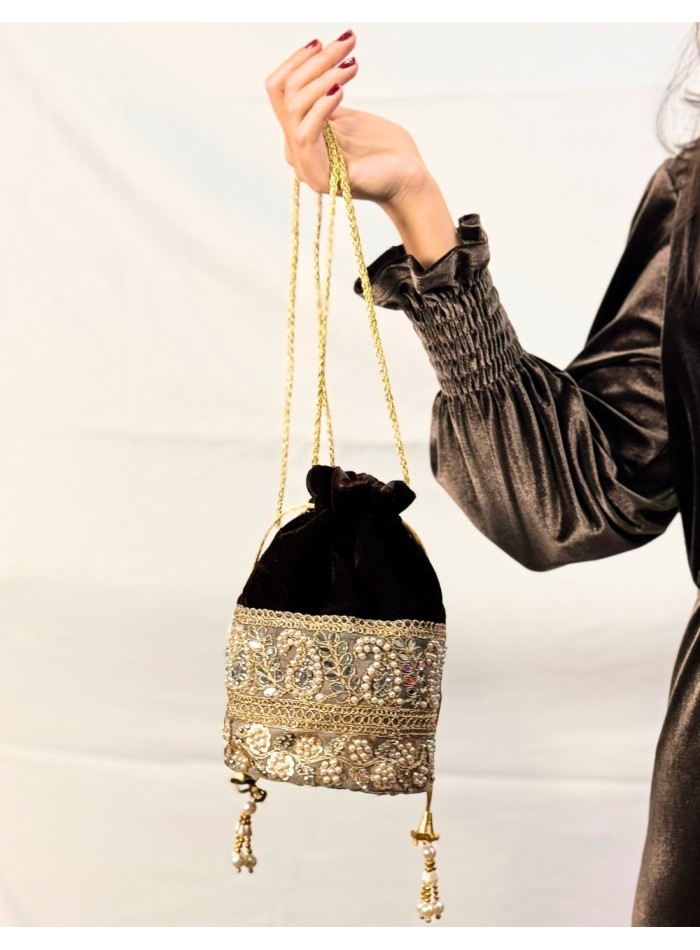 Brown velvet bonbonniere with pearl and...