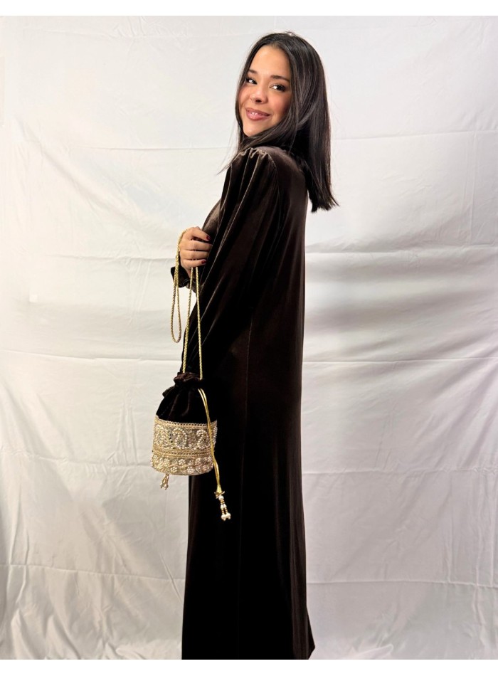 Bombonera de terciopelo marrón con detalles de...