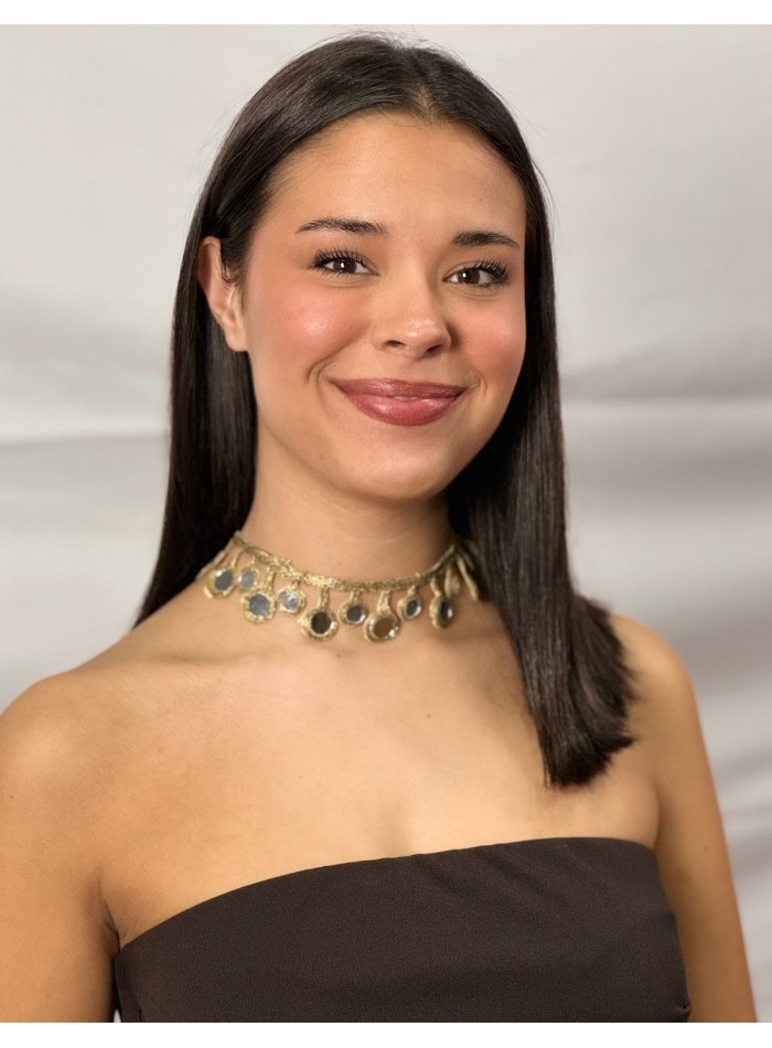 Choker with crystals in the shape of drops