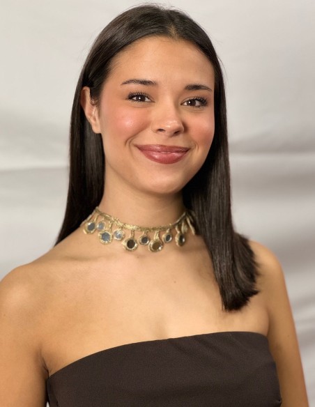 Choker with crystals in the shape of drops