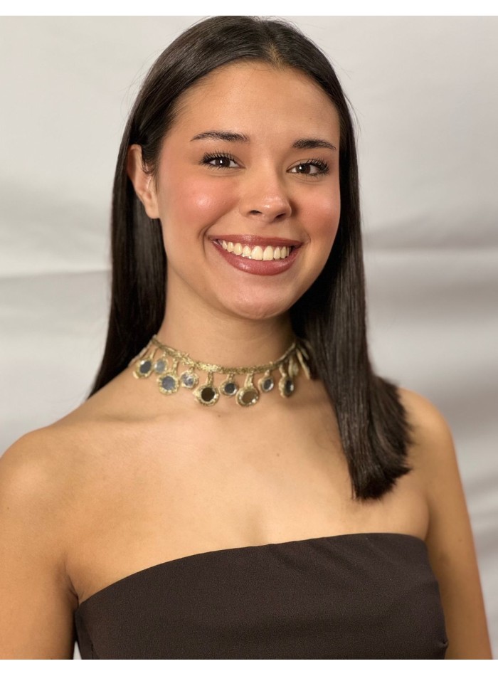 Choker with crystals in the shape of drops