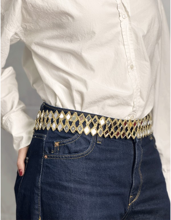 Gold belt with rhombus-shaped crystals 2