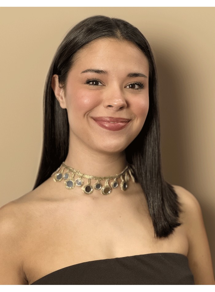 Choker with crystals in the shape of drops