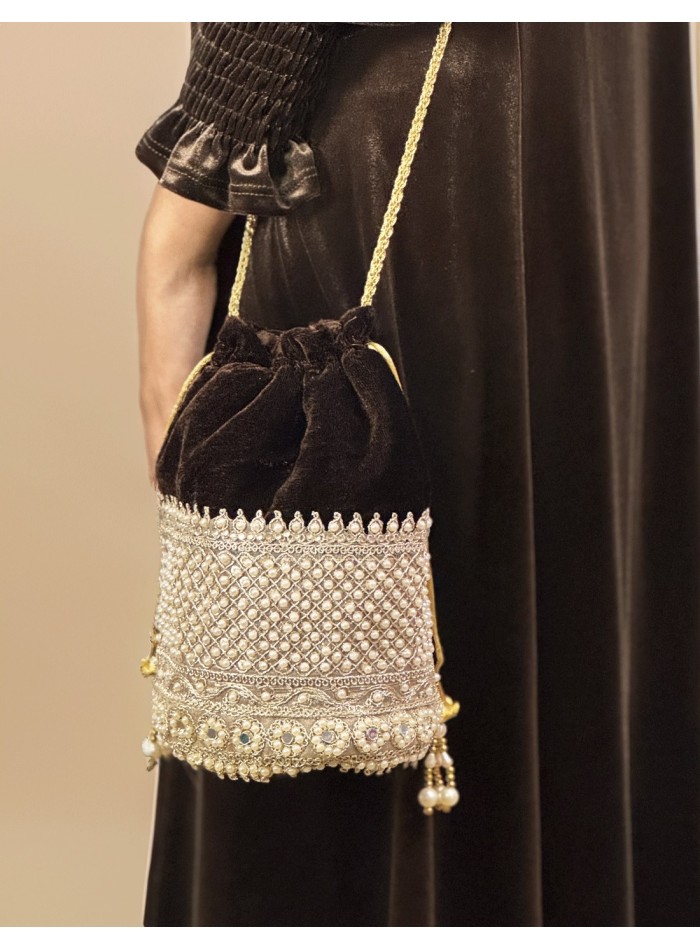 Brown velvet bonbonniere with pearls and golden...