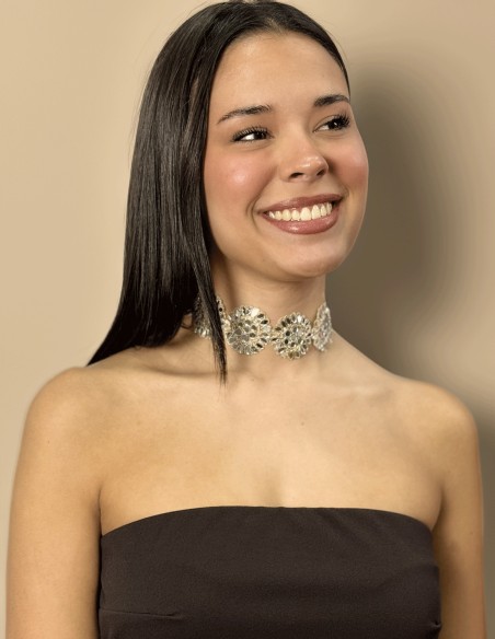 Flower choker with silver rhinestones