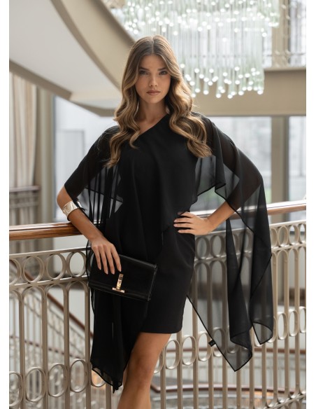 Vestido corto de fiesta negro con escote asimétrico y capa de gasa