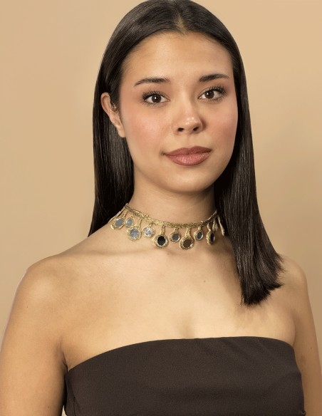 Tour de cou avec cristaux en forme de gouttes