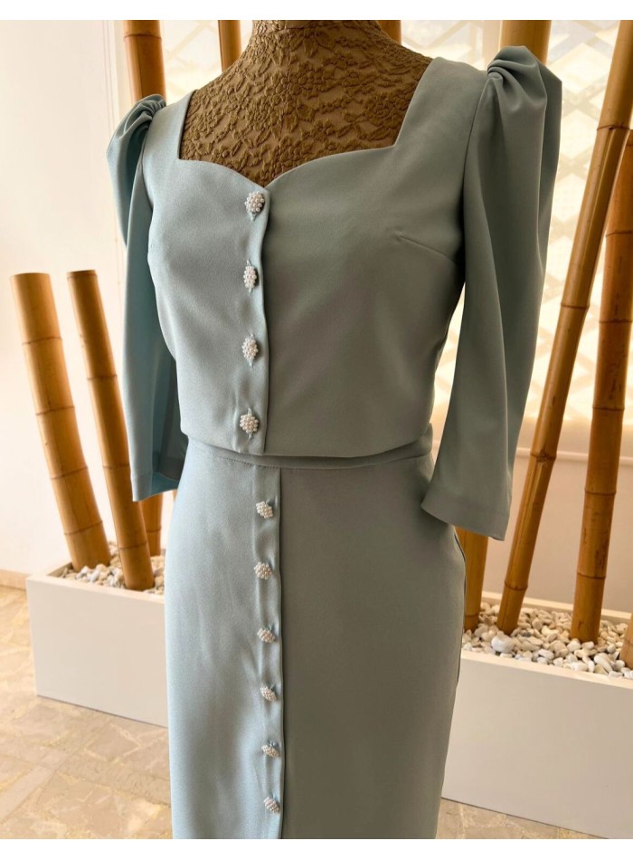 Conjunto top y falda midi elegante para invitada de eventos