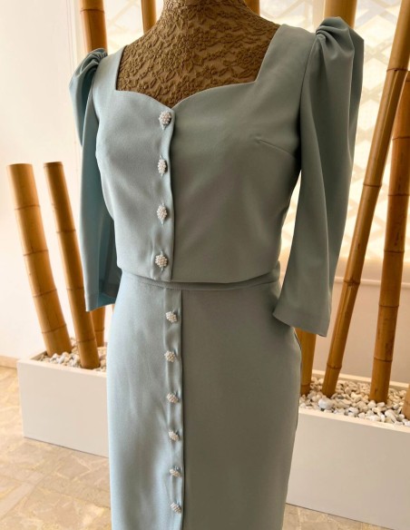 Elegant top and midi skirt set for a guest